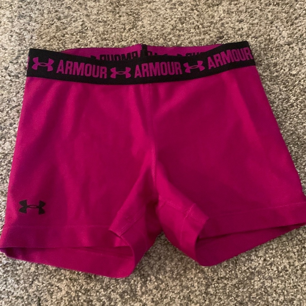 Under Armour bike shorts size small berry color